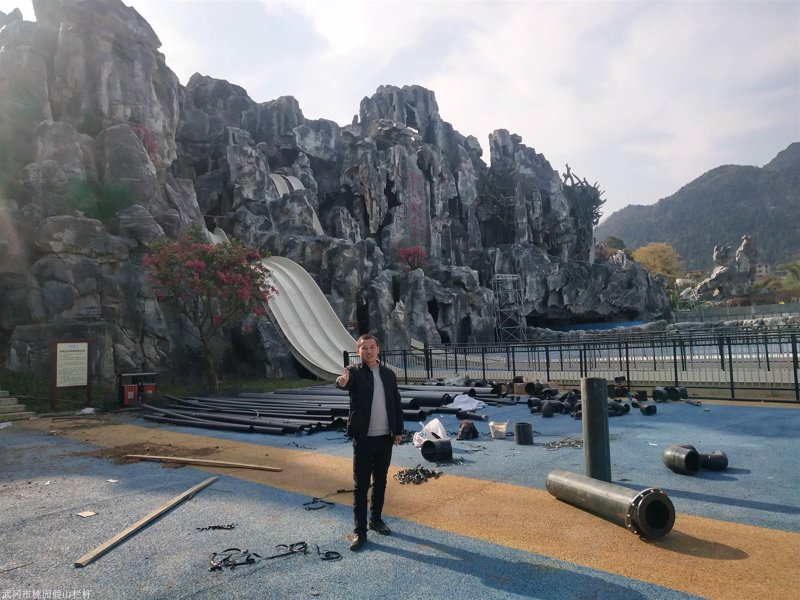 塑石假山:自然之美与造景艺术的完美融合